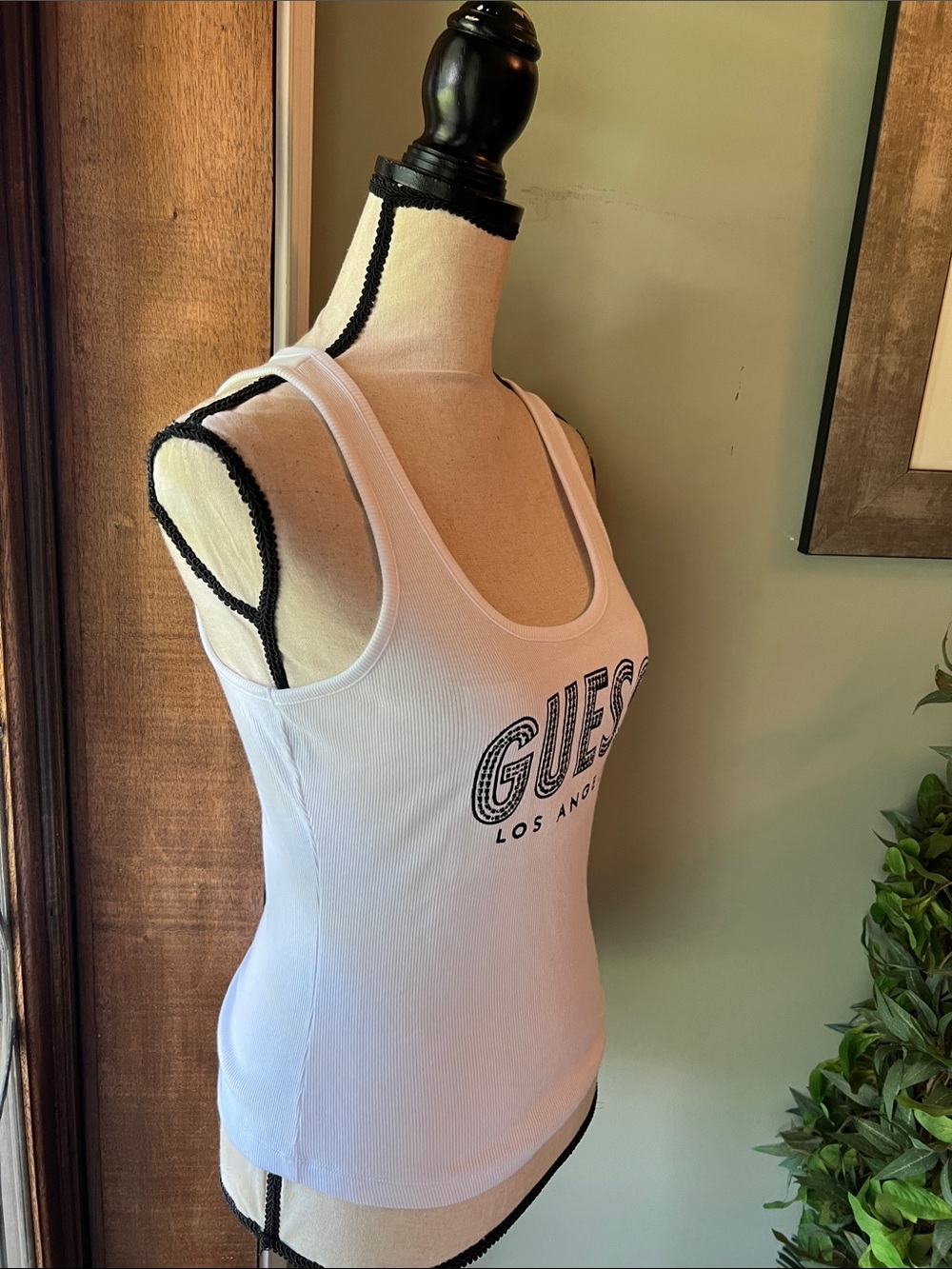 GUESS White Ribbed Logo Tank Top - Picture 2 of 8